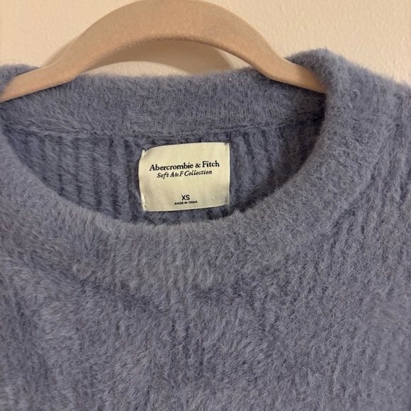 Abercrombie & Fitch Soft A&F Collection Fuzzy Sweater Size Extra Small XS - Picture 2 of 3